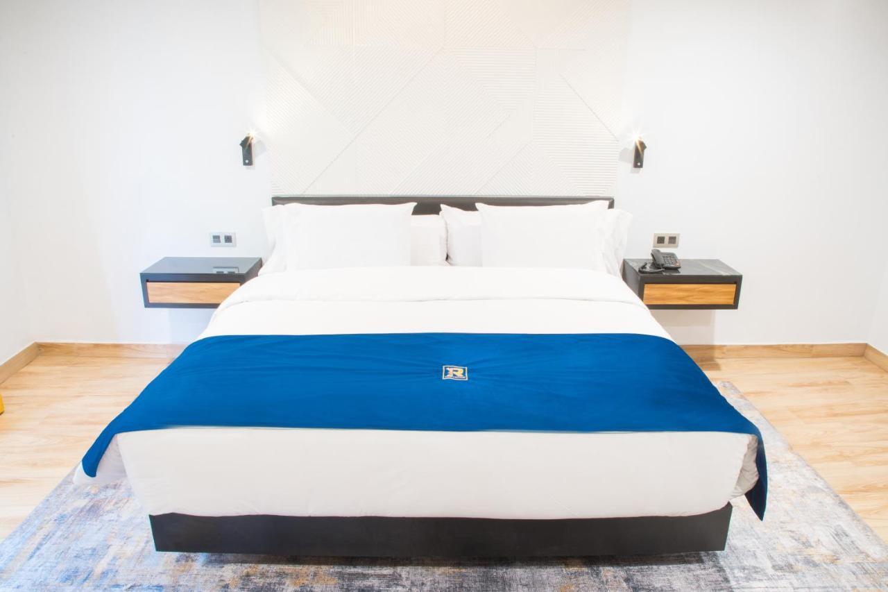 Rame Hotel Boutique Guadalajara Bagian luar foto A bed runner